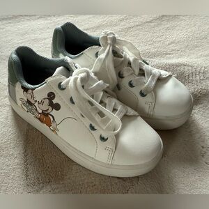 Disney Kids White Mickey Mouse Sneakers Size 11